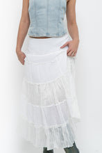 Load image into Gallery viewer, Vintage x White Tiered Maxi Skirt (M)