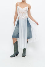 Load image into Gallery viewer, Vintage x LA VIE EN ROSE White Mesh, Lace Top/Dress (M, L)