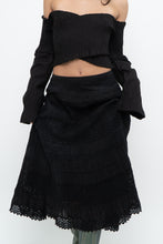 Load image into Gallery viewer, Vintage x Made in india x Black Tiered Cotton Maxi Skirt (L)