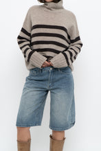 Load image into Gallery viewer, BANANA REPUBLIC x Brown Striped Cashmere Turtleneck (XS-M)