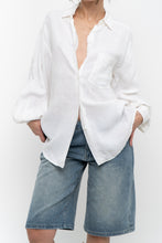 Load image into Gallery viewer, Vintage x Made in Ukraine x White Linen Buttonup (XS-M)