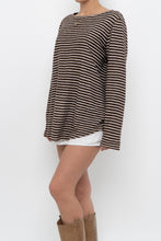 Load image into Gallery viewer, Vintage x Brown, White Striped Cotton Knit Long Sleeve (XS-M)