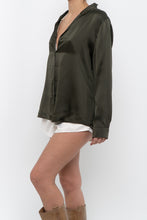 Load image into Gallery viewer, Vintage x JIGSAW Dark Green Silk Blouse (XS-M)