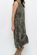 Load image into Gallery viewer, Vintage x Made in Italy x Green Tie-Dye Linen Midi Dress (XS-M)