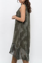 Load image into Gallery viewer, Vintage x Made in Italy x Green Tie-Dye Linen Midi Dress (XS-M)