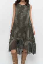 Load image into Gallery viewer, Vintage x Made in Italy x Green Tie-Dye Linen Midi Dress (XS-M)