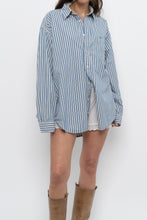 Load image into Gallery viewer, Vintage x TOMMY HILFIGER Blue Striped Cotton Buttonup (XS-L)