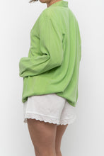 Load image into Gallery viewer, Vintage x Green Soft Silk Buttonup (XS-M)