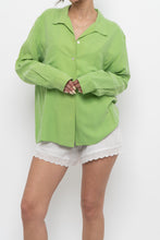 Load image into Gallery viewer, Vintage x Green Soft Silk Buttonup (XS-M)