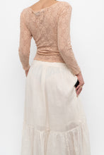 Load image into Gallery viewer, Vintage x Blush Pink Quarter-sleeve Lace Top (S, M)
