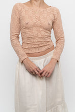 Load image into Gallery viewer, Vintage x Blush Pink Quarter-sleeve Lace Top (S, M)