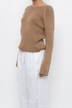 Load image into Gallery viewer, Vintage x Made in Hong Kong x Tan Ribbed Cotton-Blend Sweater (M, L)