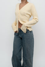 Load image into Gallery viewer, Vintage x Made in Hong Kong x GAP Yellow Ribbed Cotton Cardigan (L)