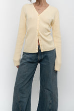 Load image into Gallery viewer, Vintage x Made in Hong Kong x GAP Yellow Ribbed Cotton Cardigan (L)
