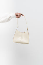 Load image into Gallery viewer, Vintage x LIZ CLAIBORNE Cream Faux Leather Croc Purse