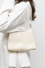 Load image into Gallery viewer, Vintage x LIZ CLAIBORNE Cream Faux Leather Croc Purse