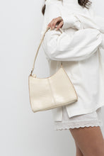 Load image into Gallery viewer, Vintage x LIZ CLAIBORNE Cream Faux Leather Croc Purse