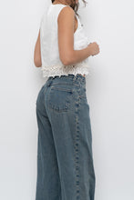 Load image into Gallery viewer, DEREK LAM CROSBY x Cream Cotton Crop (S)