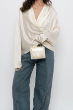 Load image into Gallery viewer, Vintage x Pearl Clutch