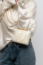 Load image into Gallery viewer, Vintage x Pearl Clutch