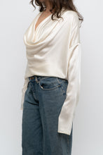 Load image into Gallery viewer, PEGGY JENNINGS x Cream Silk Flowy Blouse (M, L)