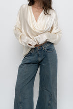 Load image into Gallery viewer, PEGGY JENNINGS x Cream Silk Flowy Blouse (M, L)