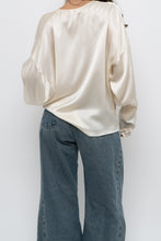 Load image into Gallery viewer, PEGGY JENNINGS x Cream Silk Flowy Blouse (M, L)