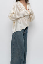 Load image into Gallery viewer, PEGGY JENNINGS x Cream Silk Flowy Blouse (M, L)
