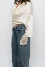 Load image into Gallery viewer, PEGGY JENNINGS x Cream Silk Flowy Blouse (M, L)