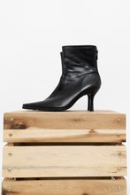 Load image into Gallery viewer, Vintage x SPRING Butter Leather Kitten Boots (6, 6.5)