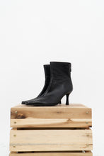 Load image into Gallery viewer, Vintage x SPRING Butter Leather Kitten Boots (6, 6.5)