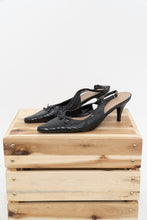 Load image into Gallery viewer, Vintage x JESSICA Black Snakeskin Leather Kitten Heels (9)