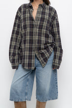 Load image into Gallery viewer, Vintage x WINDRIVER Dark Grey Cotton Plaid Buttonup (XS-L)