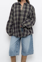 Load image into Gallery viewer, Vintage x WINDRIVER Dark Grey Cotton Plaid Buttonup (XS-L)