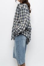 Load image into Gallery viewer, Vintage x Gap Navy Plaid Cotton Oversized Buttonup (XS-L)