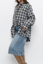 Load image into Gallery viewer, Vintage x Gap Navy Plaid Cotton Oversized Buttonup (XS-L)