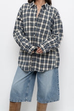 Load image into Gallery viewer, Vintage x Gap Navy Plaid Cotton Oversized Buttonup (XS-L)