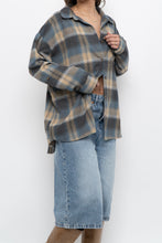Load image into Gallery viewer, Vintage x TATTOO Blue Plaid Lightweight Flannel (XS-L)