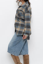 Load image into Gallery viewer, Vintage x TATTOO Blue Plaid Lightweight Flannel (XS-L)