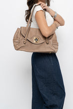 Load image into Gallery viewer, Vintage x B MAKOWSKY Beige Leather Purse