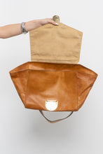 Load image into Gallery viewer, Vintage x Made in Spain x SUSHI Camel Leather Gold-Detailed Purse