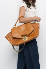 Load image into Gallery viewer, Vintage x Made in Spain x SUSHI Camel Leather Gold-Detailed Purse