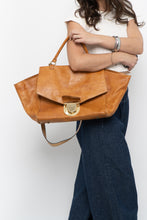 Load image into Gallery viewer, Vintage x Made in Spain x SUSHI Camel Leather Gold-Detailed Purse