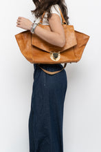 Load image into Gallery viewer, Vintage x Made in Spain x SUSHI Camel Leather Gold-Detailed Purse