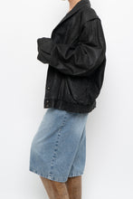 Load image into Gallery viewer, Vintage x Made in Canada x THE LEATHER RANCH Black Suede Croc Bomber (S-L)