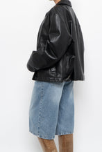 Load image into Gallery viewer, Vintage x ROUNDTREE &amp; YORK Black Heavy Leather Jacket (S-L)