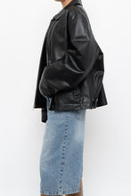 Load image into Gallery viewer, Vintage x ROUNDTREE &amp; YORK Black Heavy Leather Jacket (S-L)