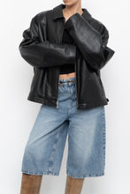 Load image into Gallery viewer, Vintage x ROUNDTREE &amp; YORK Black Heavy Leather Jacket (S-L)