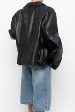 Load image into Gallery viewer, Vintage x ROUNDTREE &amp; YORK Black Heavy Leather Jacket (S-L)
