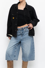 Load image into Gallery viewer, Vintage x Made in Hong Kong x HARD ROCK HOTEL Black Denim Jacket (S, M)